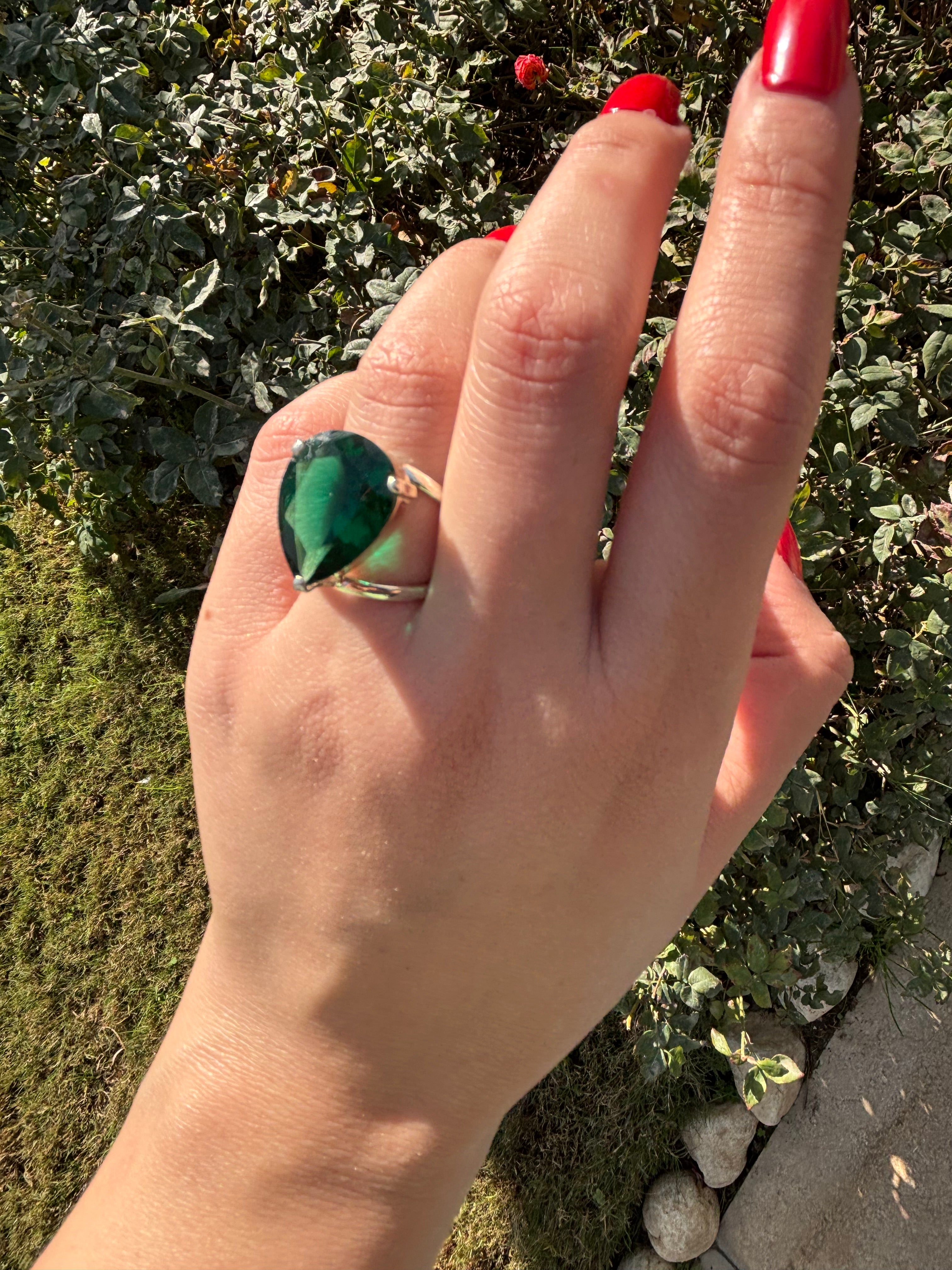 Emerald Tear drop Ring
