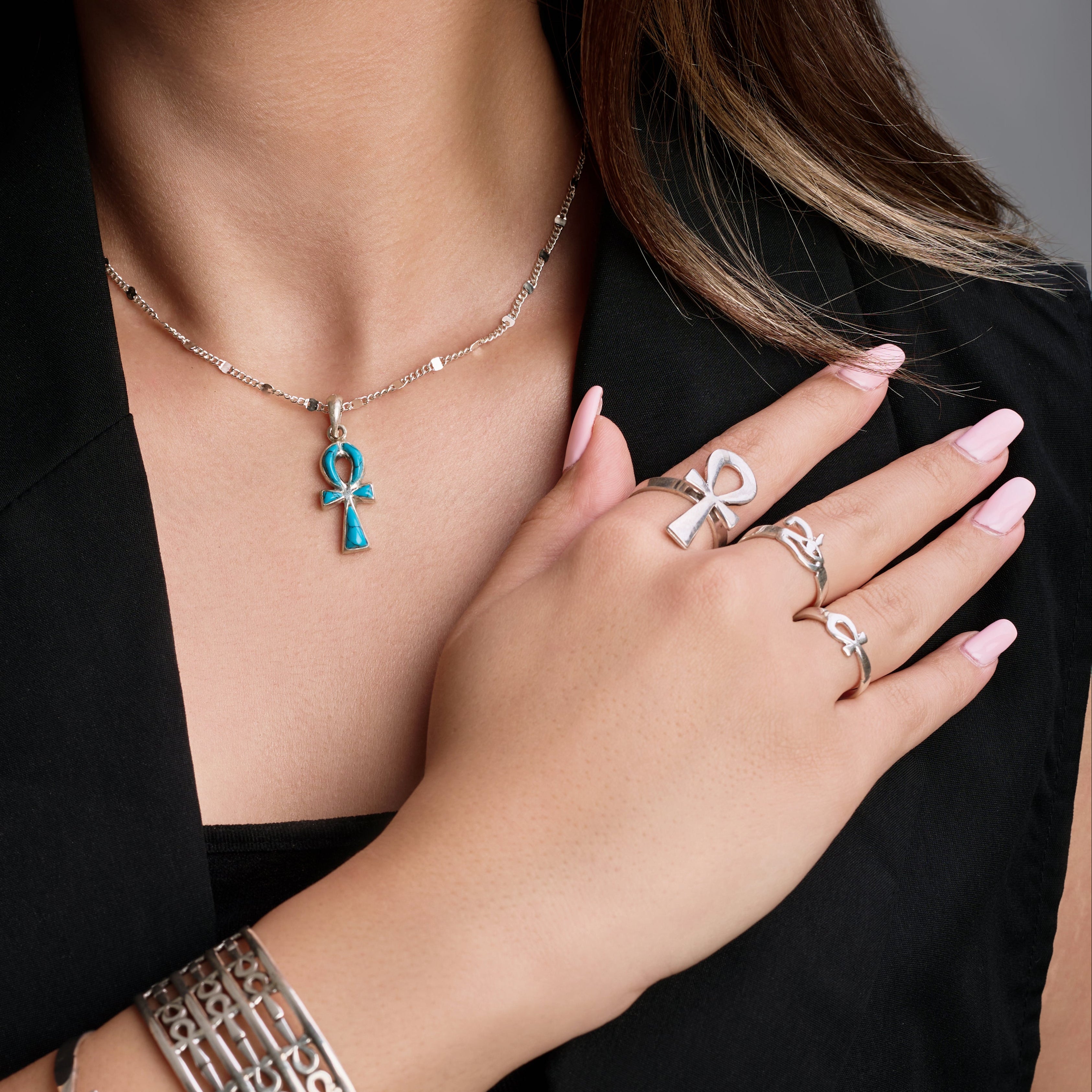 Ein Horas Silver ring