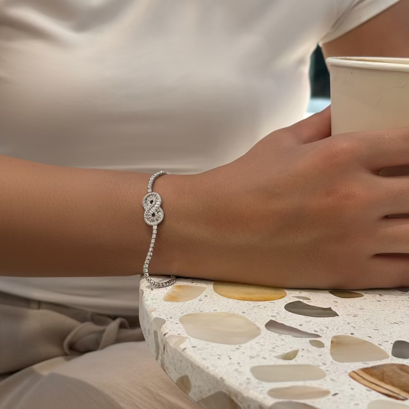 Infinity Zircon Tinnes Bracelet