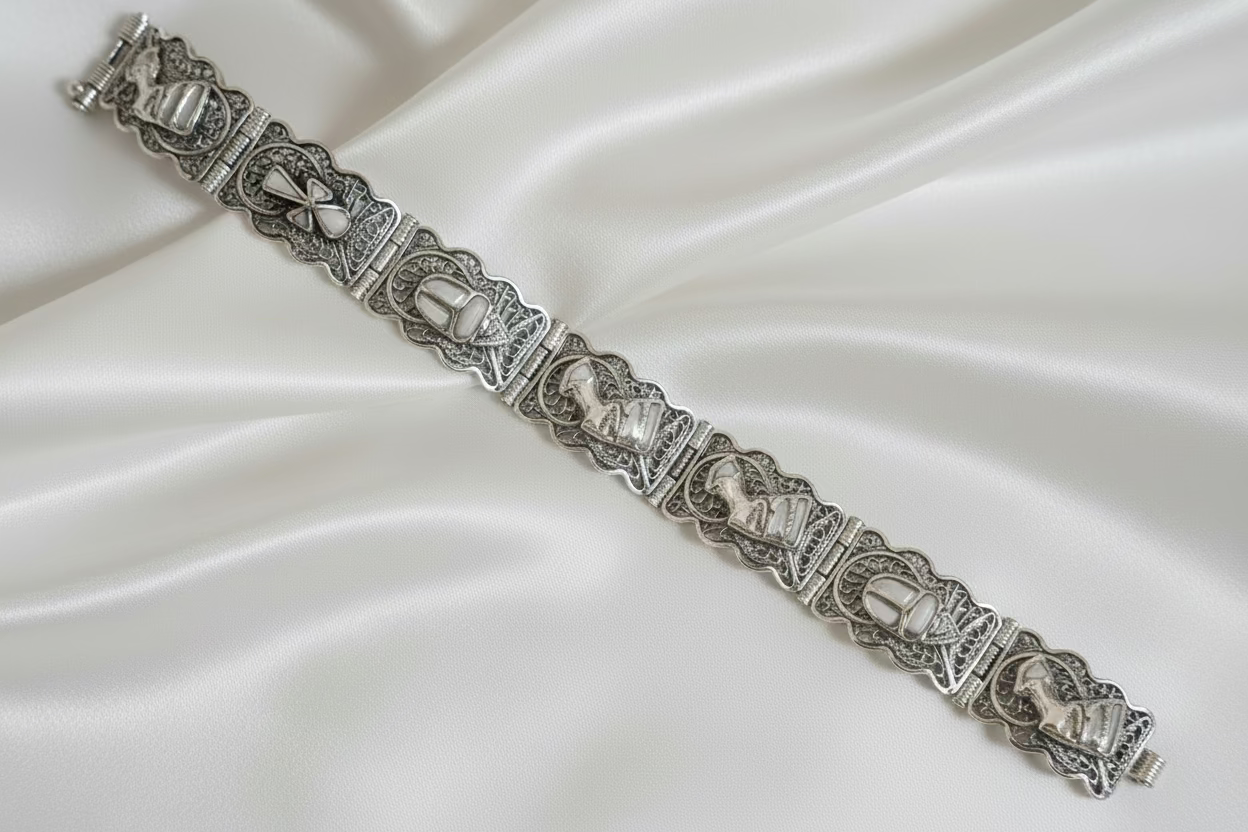 Nefertiti Bracelet